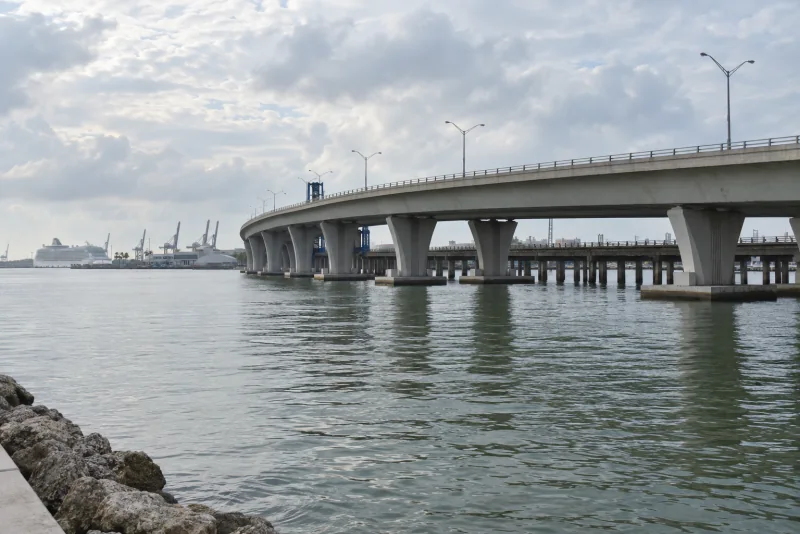 The Port Boulevard bridge from downtown Miami to the PortMiami island